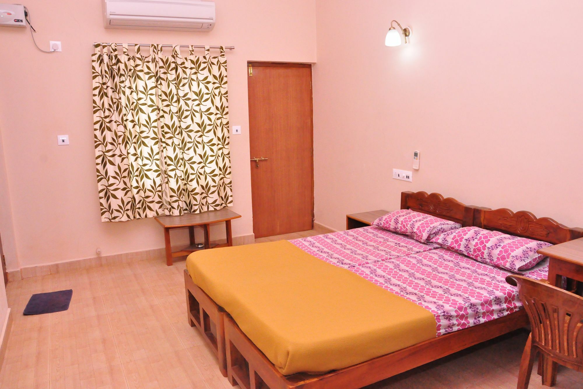 Blue 3* Anjuna